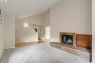 826 NE Hood St, Hillsboro, OR 97124 - Photo 6