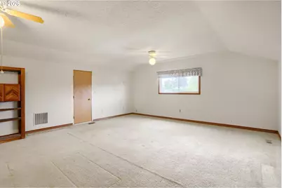 826 NE Hood St, Hillsboro, OR 97124 - Photo 22