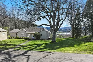 3503 Ehrck Hill Dr, Hood River, OR 97031 - Photo 4