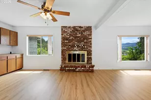 3503 Ehrck Hill Dr, Hood River, OR 97031 - Photo 16