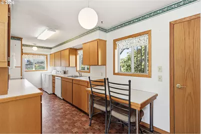 3503 Ehrck Hill Dr, Hood River, OR 97031 - Photo 8