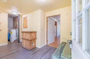 23939 Raze Rd, Elmira, OR 97437 - Photo 16