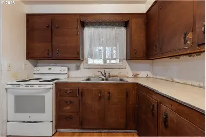 23939 Raze Rd, Elmira, OR 97437 - Photo 12