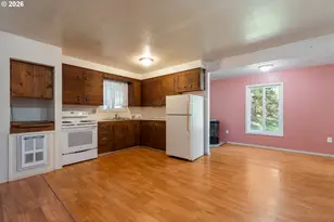 23939 Raze Rd, Elmira, OR 97437 - Photo 12