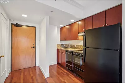 1005 SW Park Ave #703, Portland, OR 97205 - Photo 12