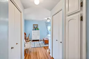 915 Madison St, Silverton, OR 97381 - Photo 18