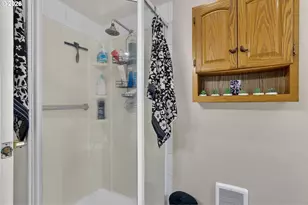 19138 Pilkington Rd, Lake Oswego, OR 97035 - Photo 24