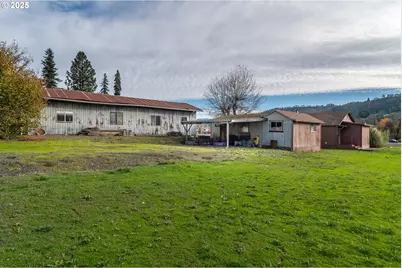 168 Breezy Ln, Roseburg, OR 97470 - Photo 10