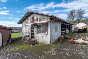 168 Breezy Ln, Roseburg, OR 97470 - Photo 14