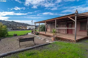 168 Breezy Ln, Roseburg, OR 97470 - Photo 18