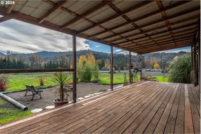 168 Breezy Ln, Roseburg, OR 97470 - Photo 20