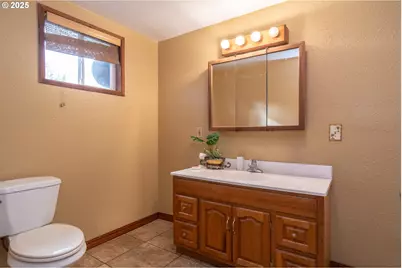 168 Breezy Ln, Roseburg, OR 97470 - Photo 34