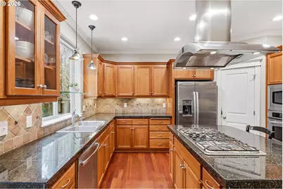 2036 NW Village Cir, Portland, OR 97229 - Photo 4