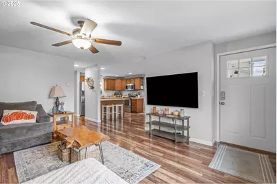 277 E 13th St, Lafayette, OR 97127 - Photo 8