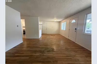 3910 SE 71st Ave, Portland, OR 97206 - Photo 2