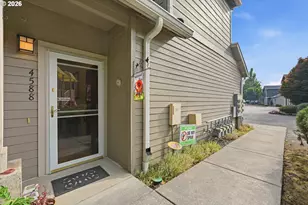 4588 SW 11th St, Gresham, OR 97080 - Photo 4