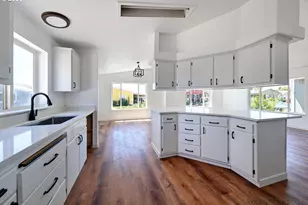 11105 Main St, Donald, OR 97020 - Photo 6