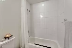 200 Burnham Rd, Lake Oswego, OR 97034 - Photo 26