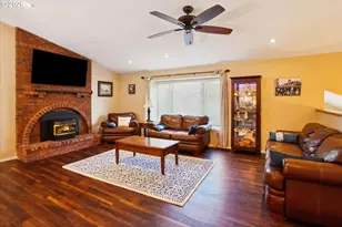 39340 Glover Ct, Sandy, OR 97055 - Photo 8