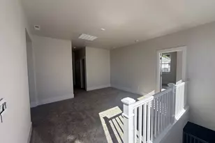 11721 SW Hayrick Ter, Beaverton, OR 97007 - Photo 8