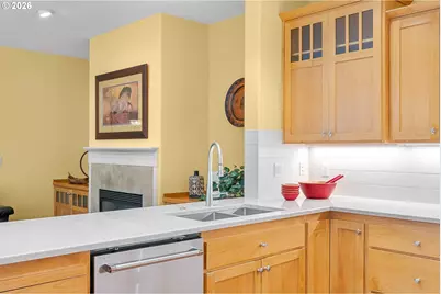 8914 SW Taylors Ferry Rd, Portland, OR 97223 - Photo 10
