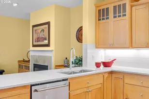 8914 SW Taylors Ferry Rd, Portland, OR 97223 - Photo 10