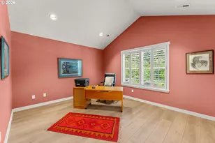 8914 SW Taylors Ferry Rd, Portland, OR 97223 - Photo 24