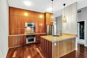 922 NW 11th Ave, Portland, OR 97209 - Photo 22