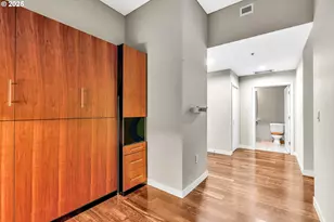 922 NW 11th Ave, Portland, OR 97209 - Photo 12