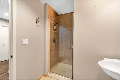 922 NW 11th Ave #307, Portland, OR 97209 - Photo 14