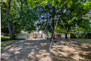 361 NE Village Squire Ave, Gresham, OR 97030 - Photo 30