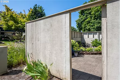 361 NE Village Squire Ave, Gresham, OR 97030 - Photo 26