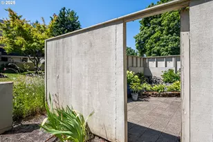 361 NE Village Squire Ave, Gresham, OR 97030 - Photo 26