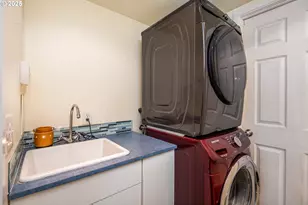 361 NE Village Squire Ave, Gresham, OR 97030 - Photo 22