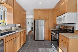 5903 SW Old Scholls Ferry Rd, Portland, OR 97225 - Photo 10