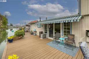 19609 NE Marine Dr, Portland, OR 97230 - Photo 22
