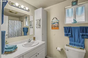 19609 NE Marine Dr, Portland, OR 97230 - Photo 14