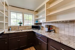 410 Dartmoor Dr, Eugene, OR 97401 - Photo 8