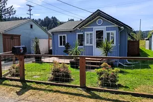 782 Laurel Ave, Reedsport, OR 97467 - Photo 1