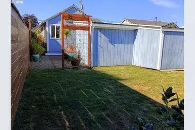 782 Laurel Ave, Reedsport, OR 97467 - Photo 38