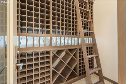 8718 NW Terraceview Ct, Portland, OR 97229 - Photo 34