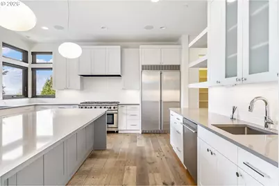 8718 NW Terraceview Ct, Portland, OR 97229 - Photo 12