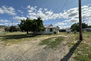 1001 B St, Fossil, OR 97830 - Photo 2