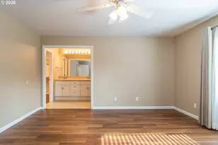 1044 NW Kring St, Roseburg, OR 97471 - Photo 14