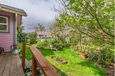 655 6th St, Myrtle Point, OR 97458 - Photo 18