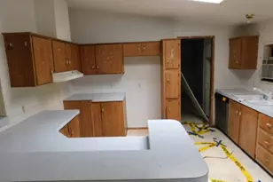 406 Chicago St, Albany, OR 97321 - Photo 8