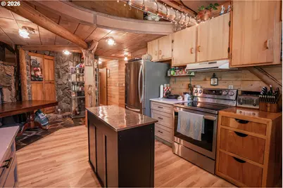 36690 Parsons Creek Rd, Springfield, OR 97478 - Photo 12