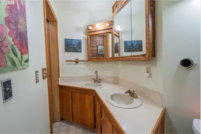 36690 Parsons Creek Rd, Springfield, OR 97478 - Photo 16