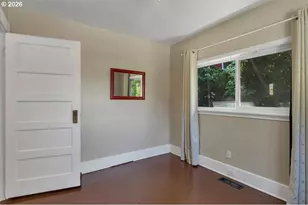 880 NE Thompson Ave, Salem, OR 97301 - Photo 20