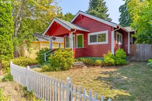 880 NE Thompson Ave, Salem, OR 97301 - Photo 2